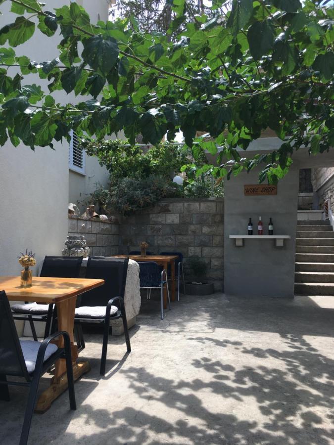 Guesthouse Cipre Lumbarda Bagian luar foto